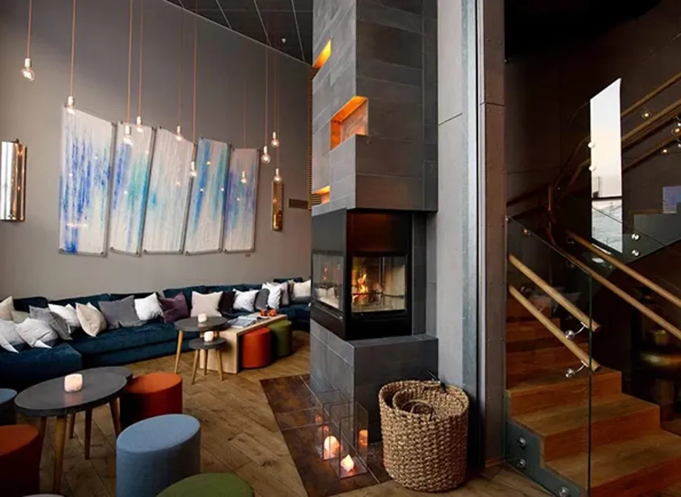 Polarfareren Hotell - Julebord på Svalbard med Balslev 